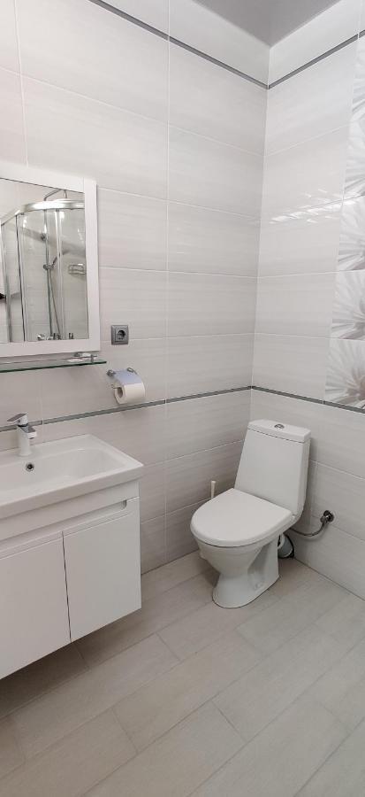 Luxury Apartments Atlant Lutsk Exterior photo