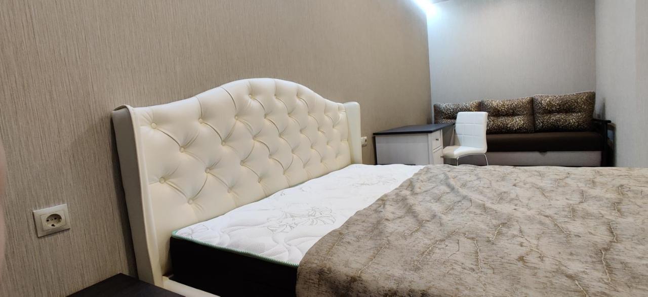 Luxury Apartments Atlant Lutsk Exterior photo